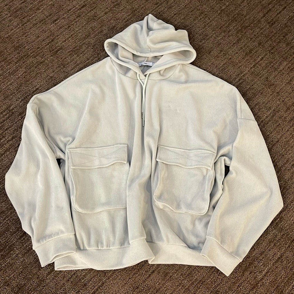 Adika light sage corduroy cargo hoodie size woman’s XL. Can fit a L as well